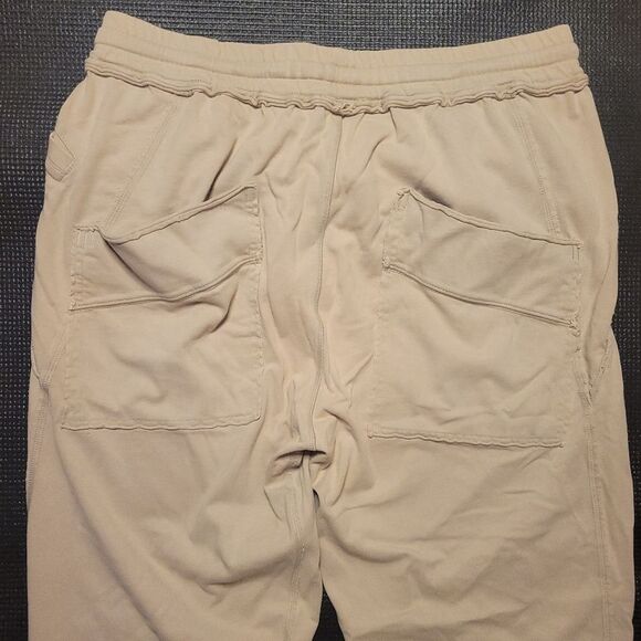 Lululemon Men's Tan Casual Jogger Pants - Picture 4 of 6